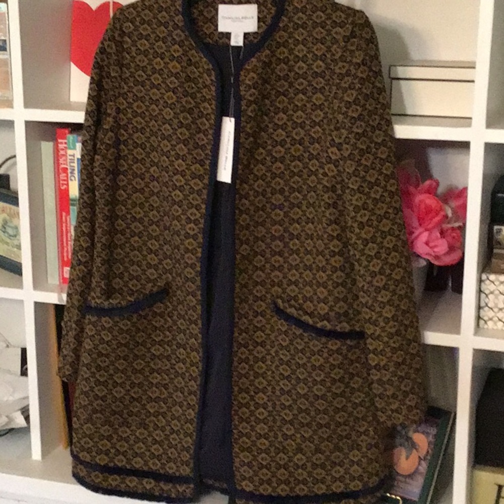 Beautiful Coat - Picture 4 of 4